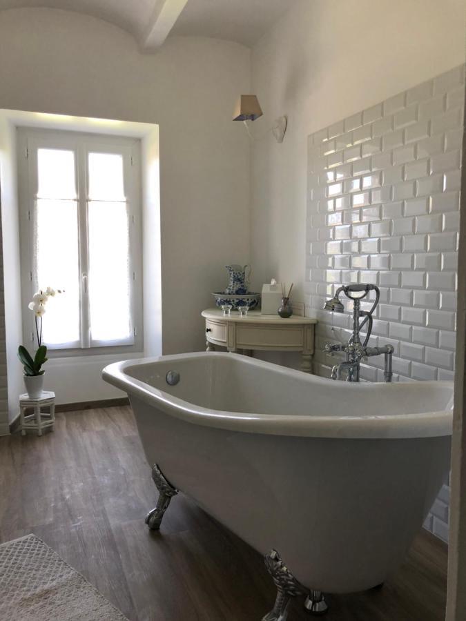 Les Dames De Saint Florent Exterior photo